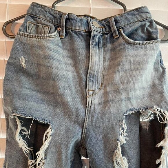 BDG Distressed Mom High Rise Jean size 24 - Picture 4 of 8